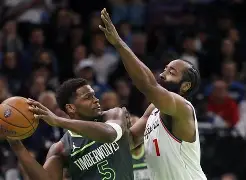 丹佛掘金NBA击败金州勇士约基奇关键勾手