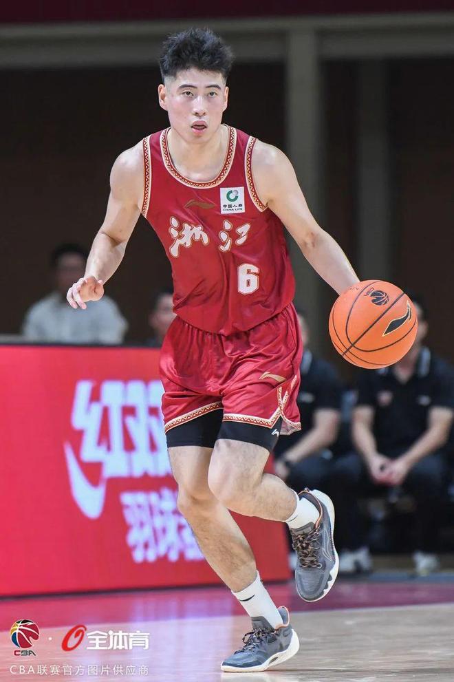 浙江稠州金租CBA客场抢分成功，吴前外线手感火热的简单介绍